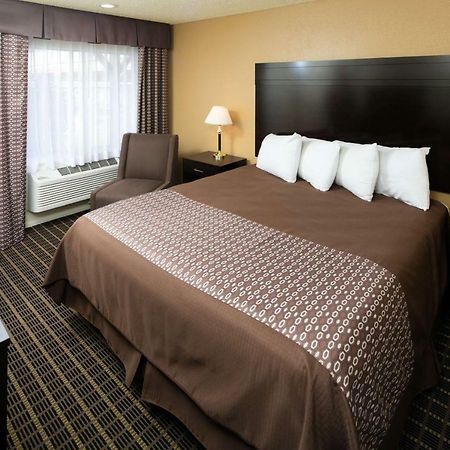 Red Lion Inn & Suites Redding Esterno foto