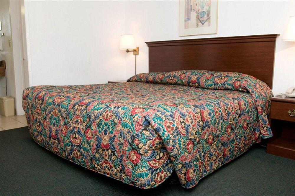 Red Lion Inn & Suites Redding Esterno foto