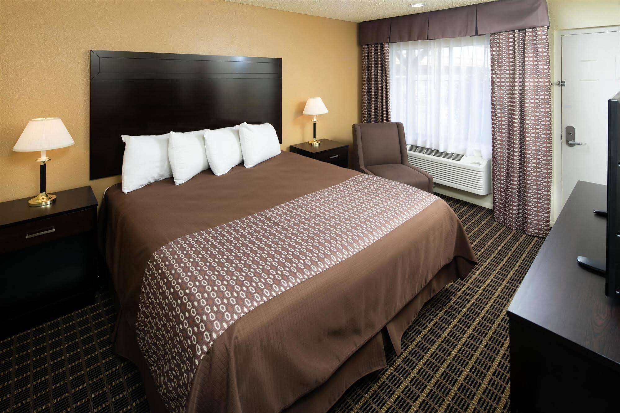 Red Lion Inn & Suites Redding Esterno foto